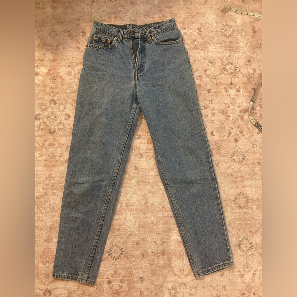 Vintage Levi’s 521 classic jeans